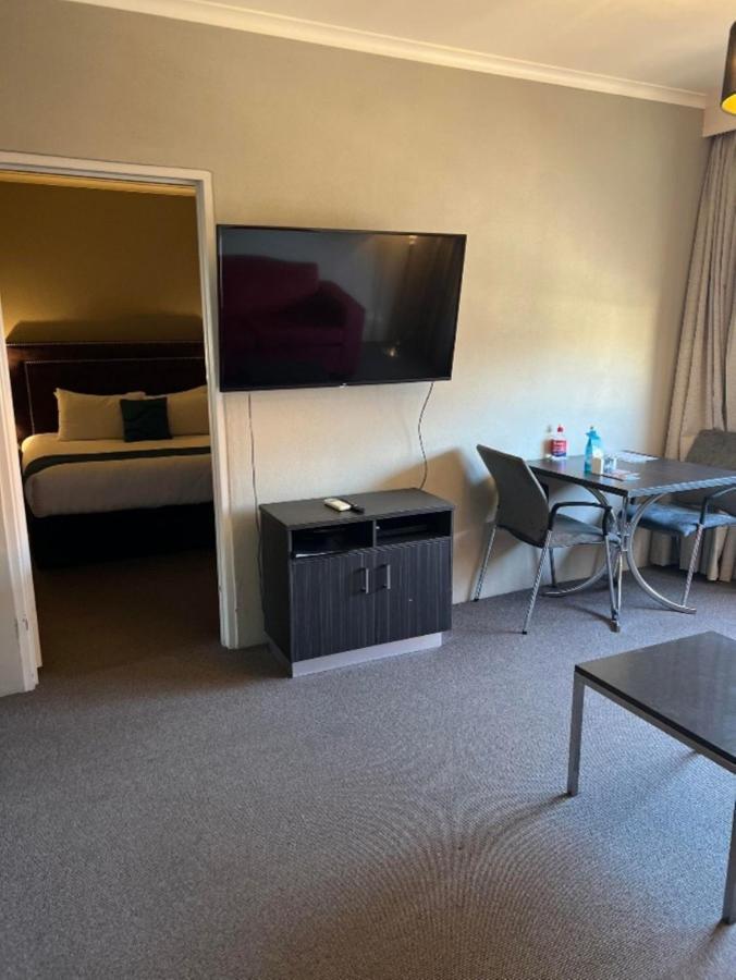 Mantra Pavilion Hotel Wagga Wagga Zewnętrze zdjęcie